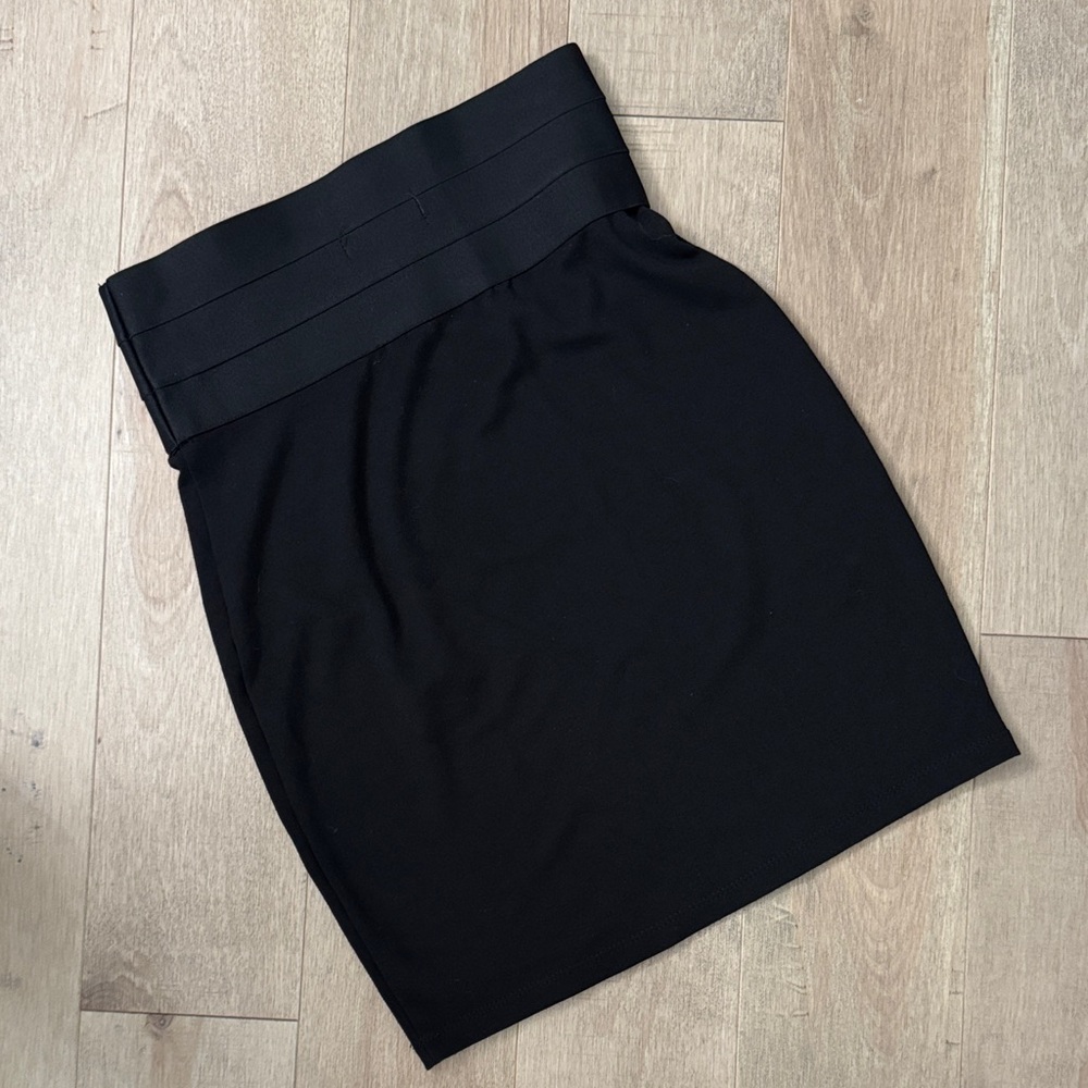 Black Women's Skirt - Picture 3 of 7